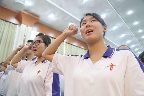 每年,广州都有十几万学生迈入18岁!