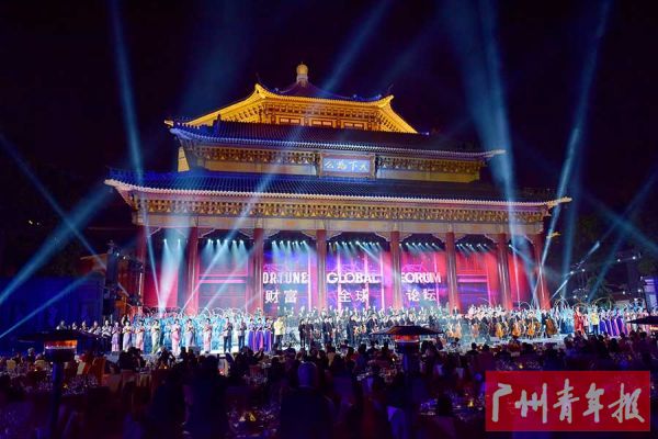 中山纪念堂成绚丽光影舞台。曾志光/ 摄