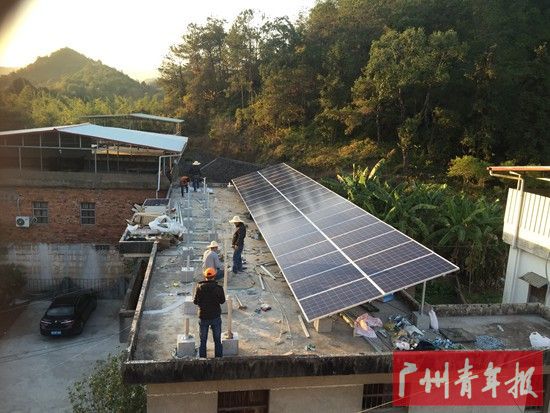 光伏发电项目安装现场。