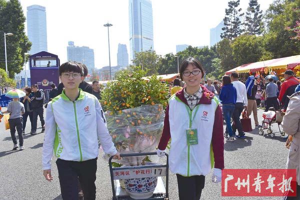 连续18年开展花市“护花行动”,每年组织200多名“护花使者”为花市提供搬运盘花、礼仪引导等志愿服务