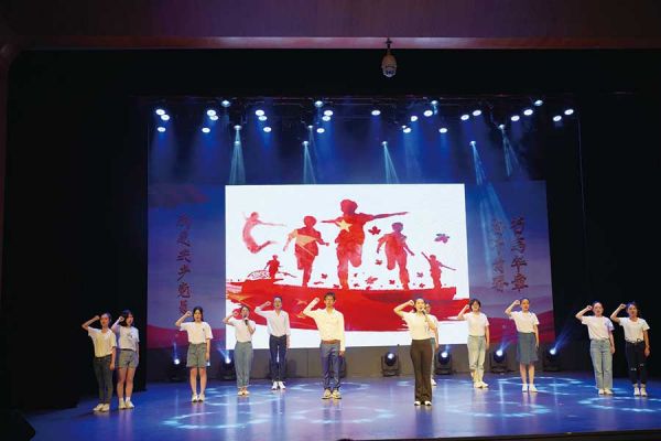 《我们的故事》 市少年宫党总支