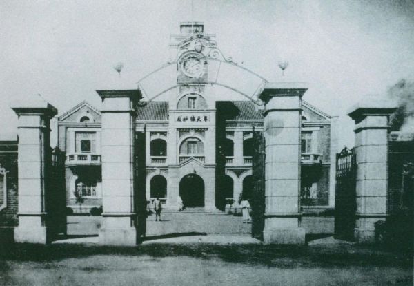 图为中共满洲省委旧址。1929年6月,中共中央政治局决定刘少奇任中共满洲省委书记。7月,刘少奇到达奉天(今沈阳)赴任。