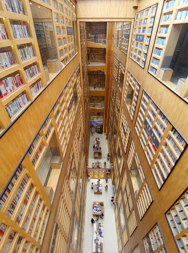 番禺西坊大院拥有广州最高的塔式书屋,成为网红打卡点 金俊豪/摄