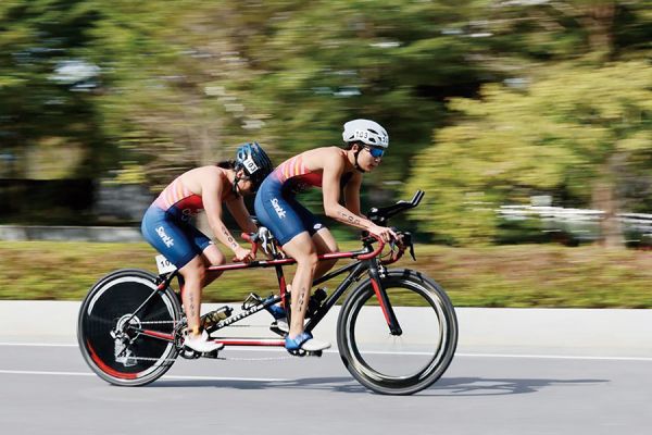 破风加速向前冲