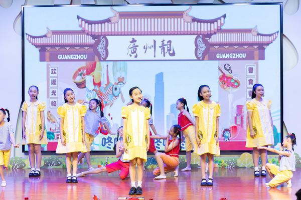 粤语童谣合唱点亮现场气氛
