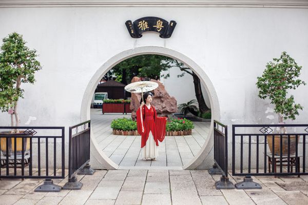 古风装扮游客打卡永庆坊 李伟竞/摄